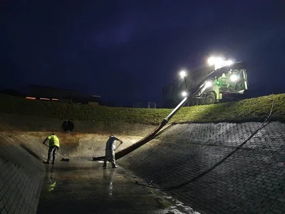 Entfernung von Teichwasser